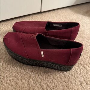 Toms Burgundy Platform Shoes size 7.5